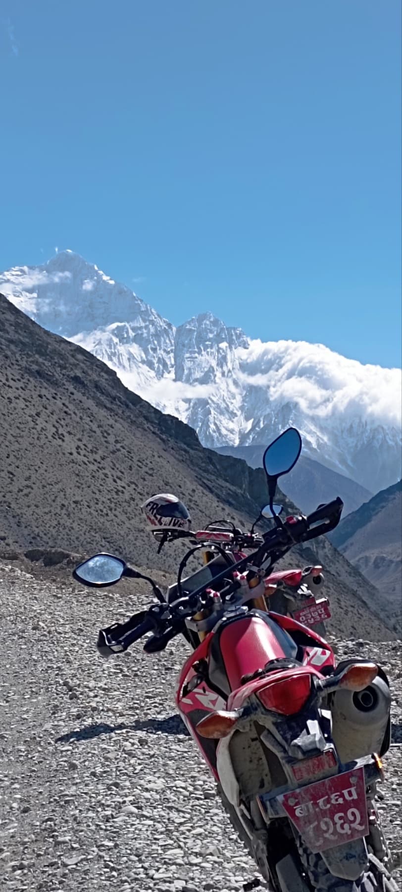 Mt Nilgiri from Kagbeni village